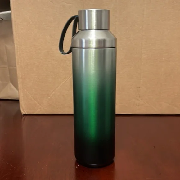 Starbucks 2022 Green Gradient Vacuum Insulated Water Bottle  20 OZ - 011129722 - Picture 3 of 6